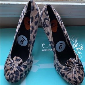 Rocket dogs heels size 9